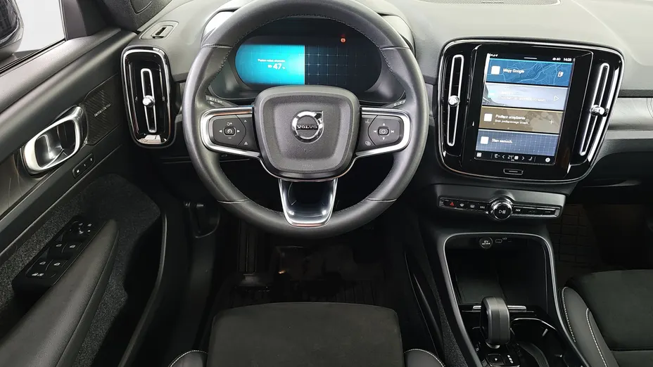 VOLVO XC40 XC40 73kWh P6 Recharge Ultimate aut