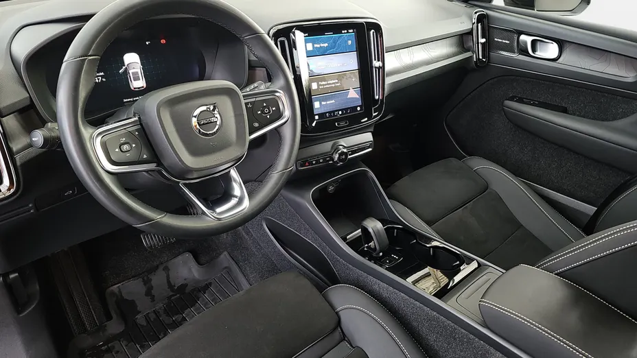 VOLVO XC40 XC40 73kWh P6 Recharge Ultimate aut