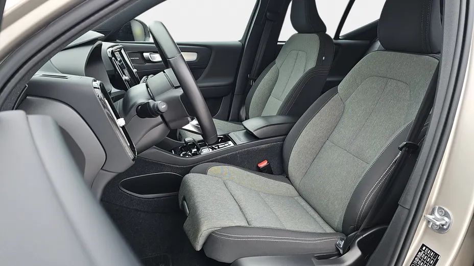 VOLVO XC40 XC40 73kWh P6 Recharge Ultimate aut