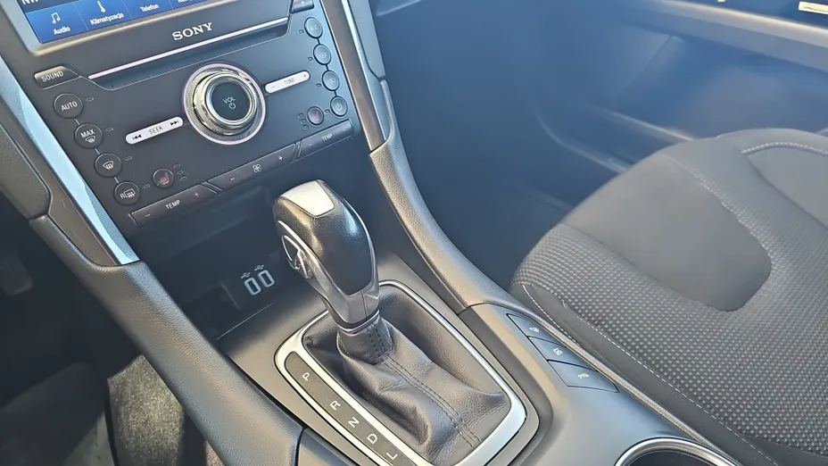 FORD Mondeo Mondeo 2.0 Hybrid Titanium