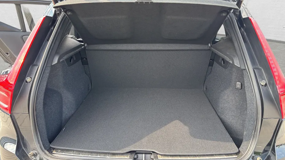 VOLVO XC40 XC40 B3 Plus Bright aut