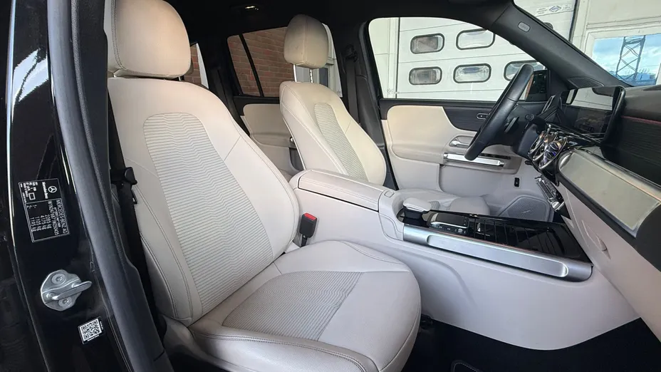 MERCEDES-BENZ GLB GLB 200 Progressive 7G-DCT