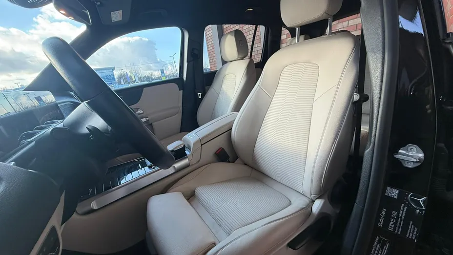MERCEDES-BENZ GLB GLB 200 Progressive 7G-DCT