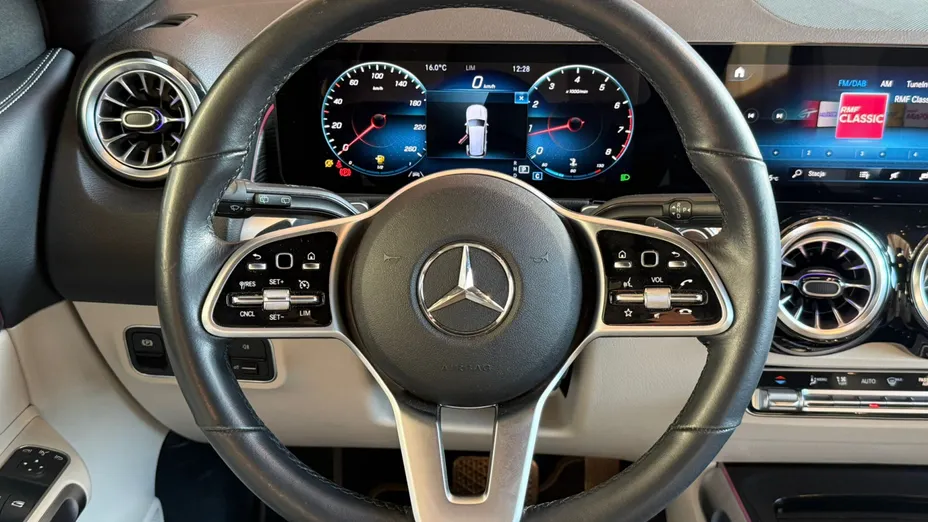 MERCEDES-BENZ GLB GLB 200 Progressive 7G-DCT