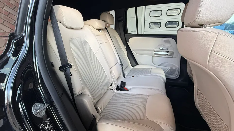 MERCEDES-BENZ GLB GLB 200 Progressive 7G-DCT