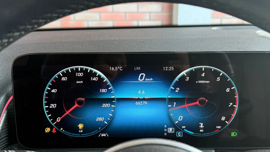 MERCEDES-BENZ GLB GLB 200 Progressive 7G-DCT