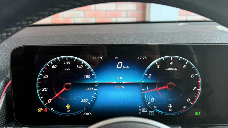 MERCEDES-BENZ GLB GLB 200 Progressive 7G-DCT