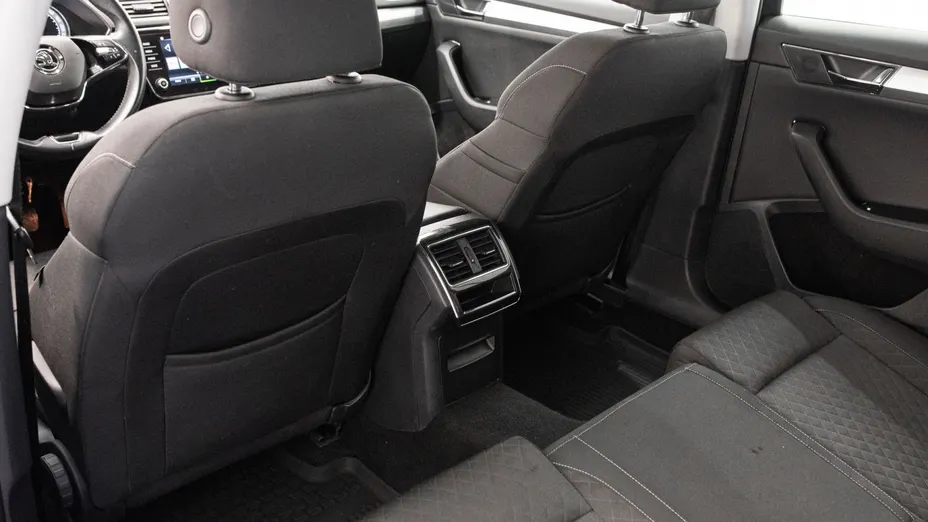 SKODA Superb Superb 2.0 TDI SCR Ambition