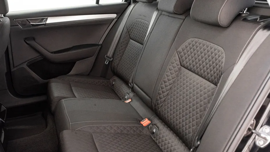 SKODA Superb Superb 2.0 TDI SCR Ambition