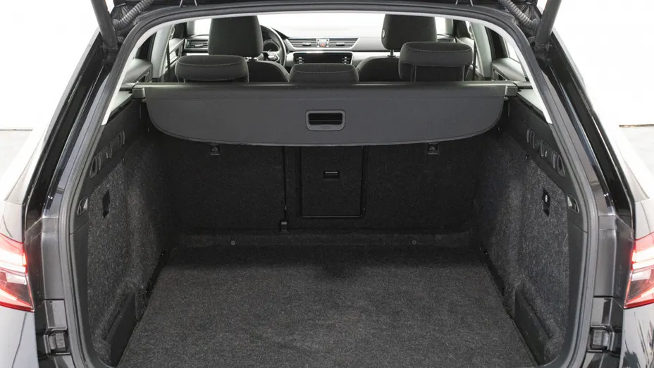 SKODA Superb Superb 2.0 TDI SCR Ambition