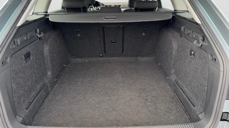 SKODA Superb Superb 2.0 TDI SCR Ambition