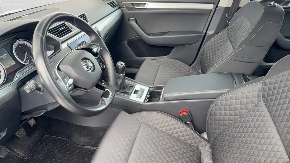 SKODA Superb Superb 2.0 TDI SCR Ambition