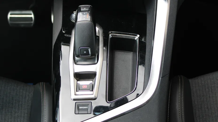 PEUGEOT 3008 3008 1.6 PureTech GPF GT Line S&S EAT8