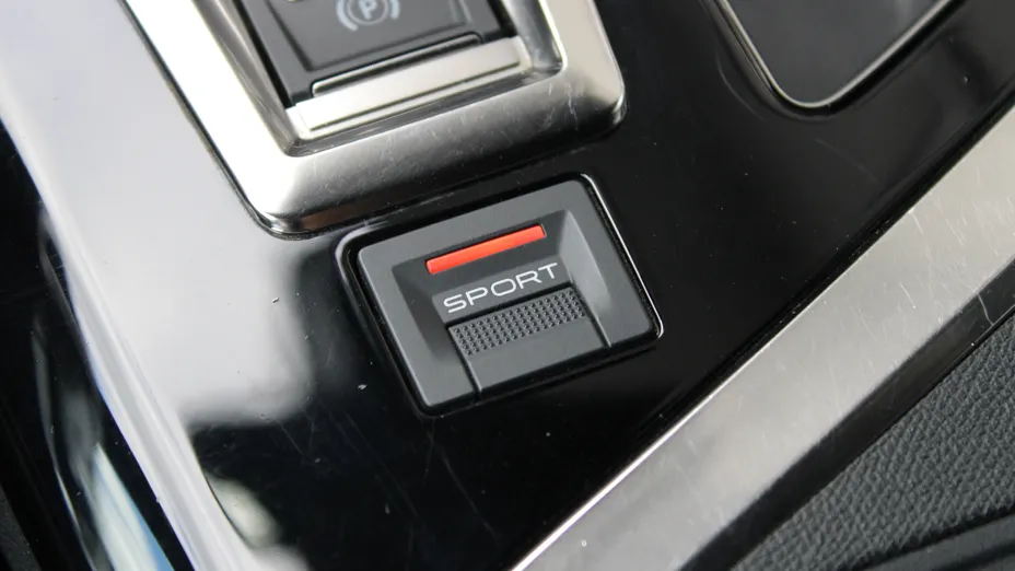 PEUGEOT 3008 3008 1.6 PureTech GPF GT Line S&S EAT8