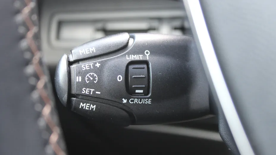 PEUGEOT 3008 3008 1.6 PureTech GPF GT Line S&S EAT8