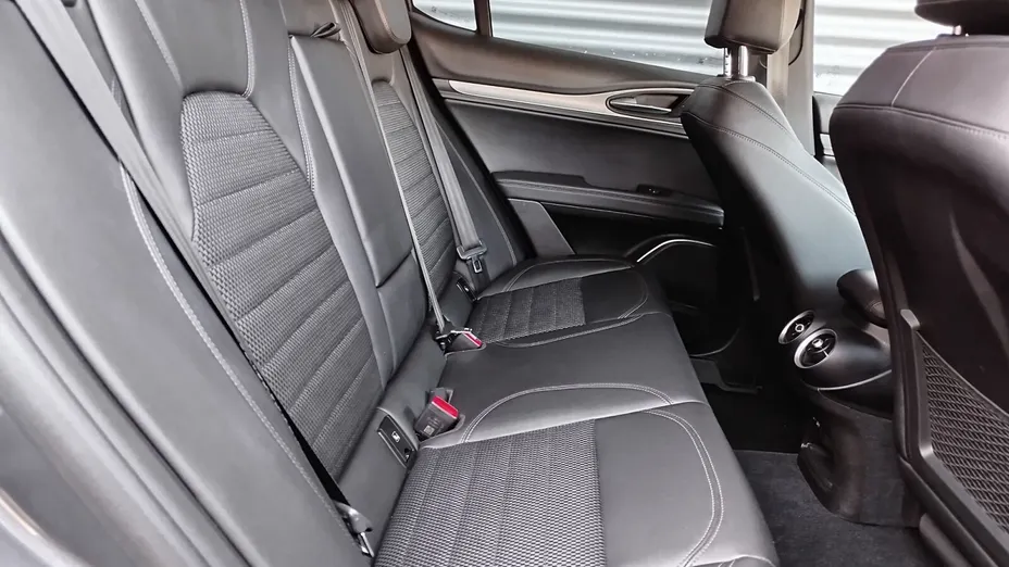 ALFA ROMEO Stelvio Stelvio 2.0 Turbo Sprint Q4 aut