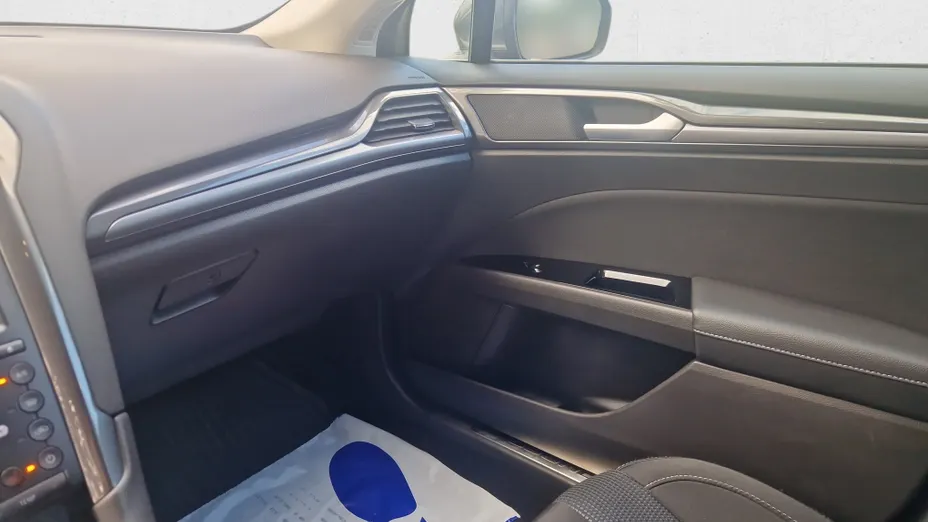 FORD Mondeo Mondeo 2.0 Hybrid Titanium