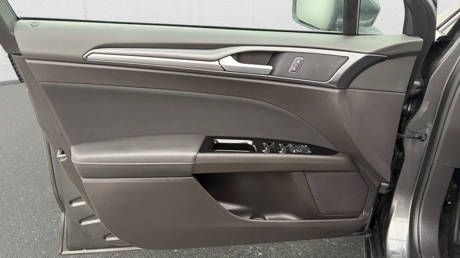 FORD Mondeo Mondeo 2.0 Hybrid Titanium