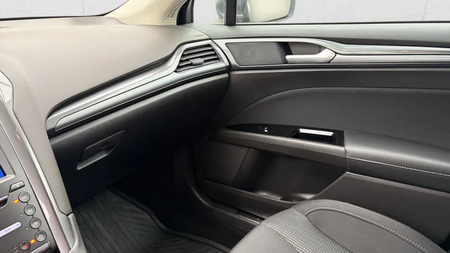 FORD Mondeo Mondeo 2.0 Hybrid Titanium