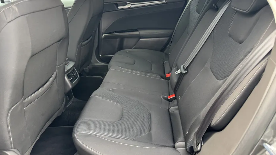 FORD Mondeo Mondeo 2.0 Hybrid Titanium