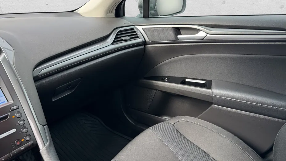 FORD Mondeo Mondeo 2.0 Hybrid Titanium