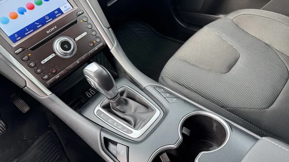 FORD Mondeo Mondeo 2.0 Hybrid Titanium