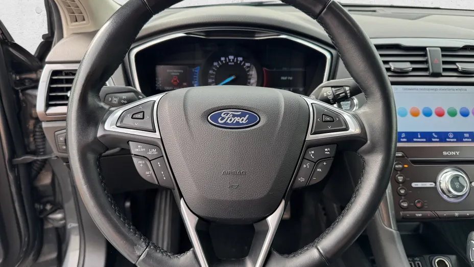 FORD Mondeo Mondeo 2.0 Hybrid Titanium