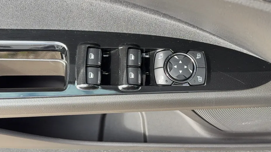 FORD Mondeo Mondeo 2.0 Hybrid Titanium