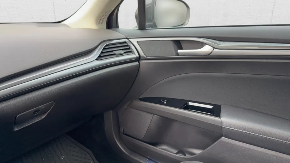 FORD Mondeo Mondeo 2.0 Hybrid Titanium