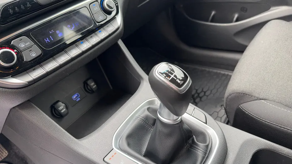 HYUNDAI i30 i30 1.5 DPI Smart