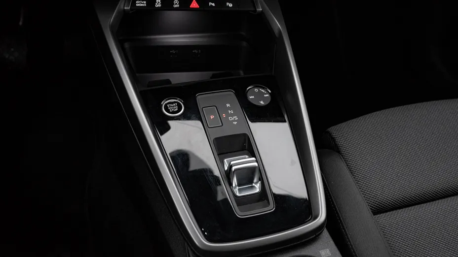 AUDI A3 A3 35 TFSI mHEV S Line S tronic