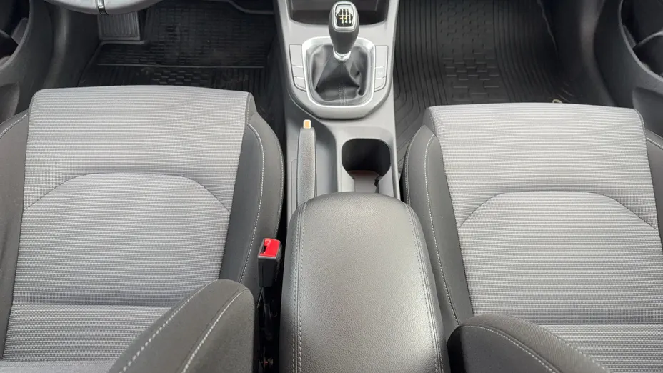 HYUNDAI i30 i30 1.5 DPI Classic +