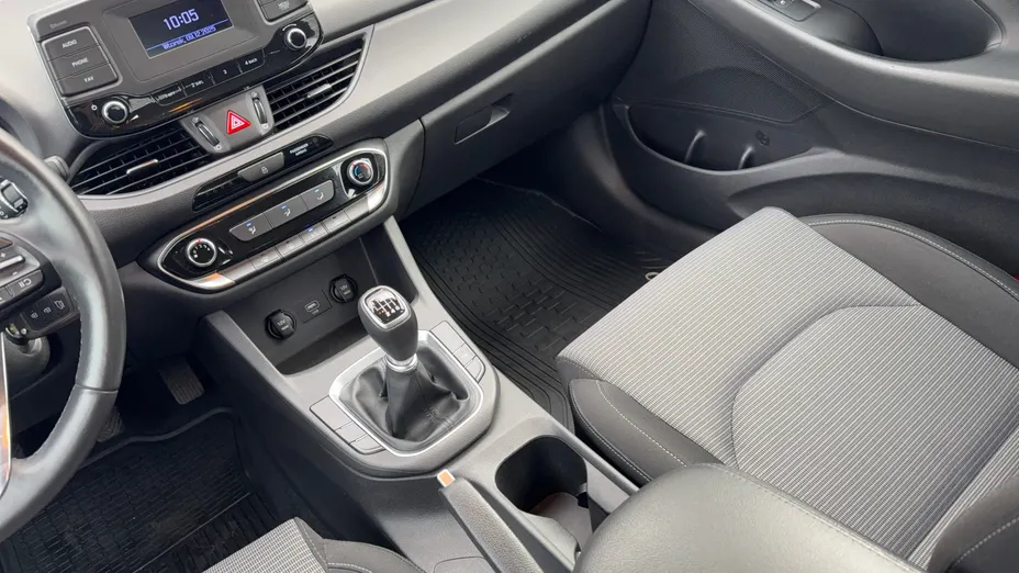 HYUNDAI i30 i30 1.5 DPI Classic +