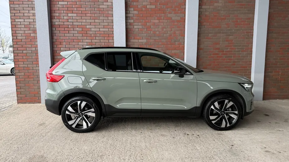 VOLVO XC40 XC40 B4 AWD Plus Dark aut