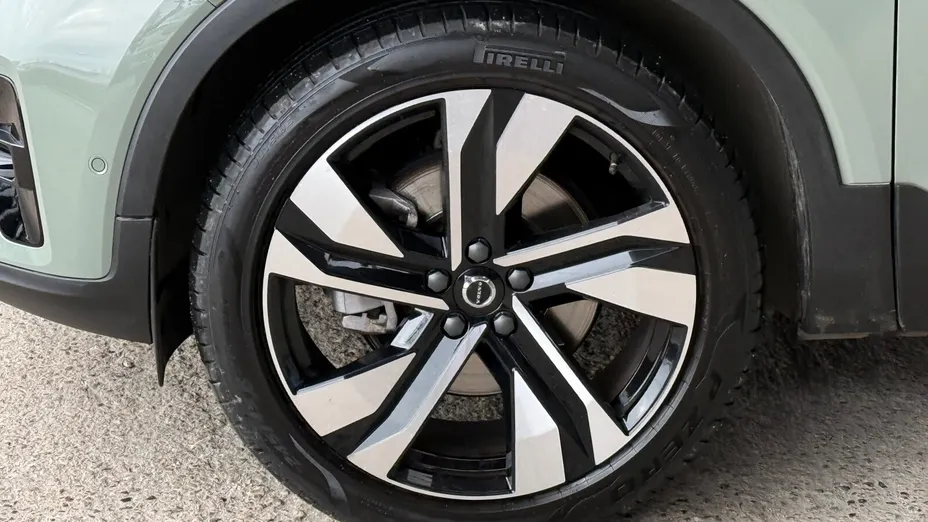 VOLVO XC40 XC40 B4 AWD Plus Dark aut