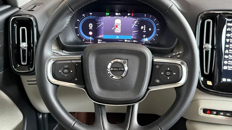 VOLVO XC40 XC40 B4 AWD Plus Dark aut