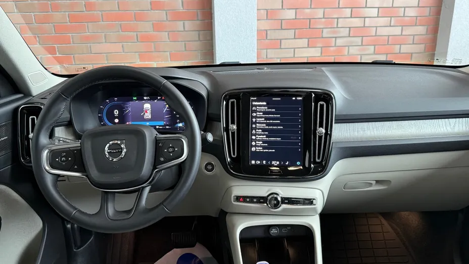 VOLVO XC40 XC40 B4 AWD Plus Dark aut