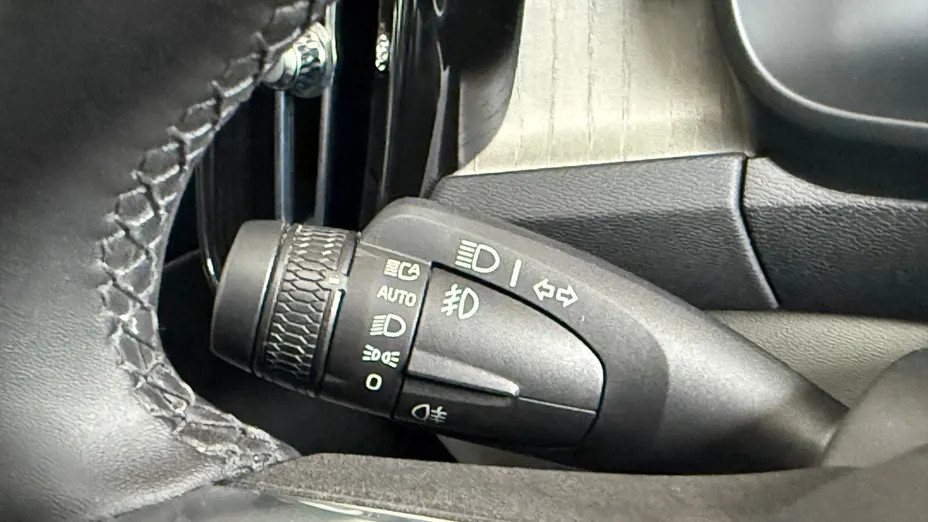 VOLVO XC40 XC40 B4 AWD Plus Dark aut