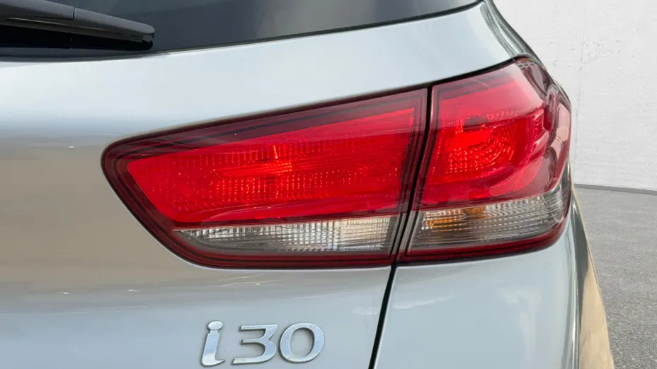 HYUNDAI i30 i30 1.5 DPI Smart