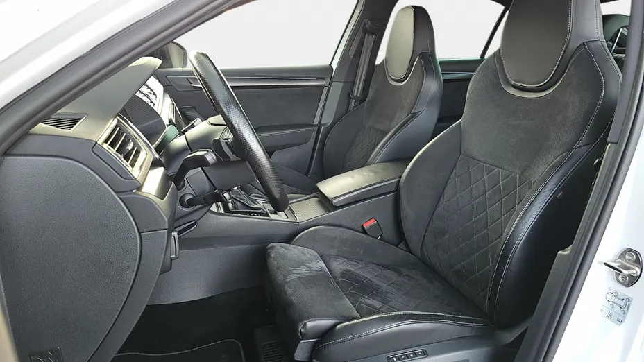 SKODA Superb Superb 1.4 TSI Plug-In Hybrid Sportline DSG