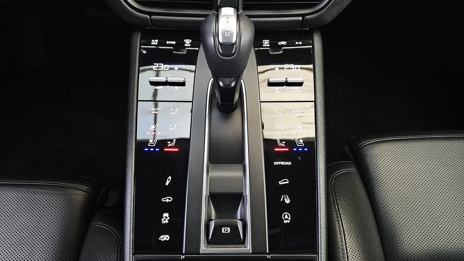 PORSCHE Macan Macan GTS