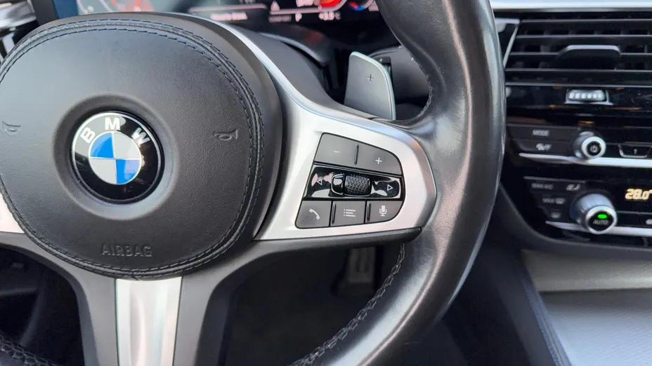 BMW Seria 5 520d xDrive M Sport sport-aut