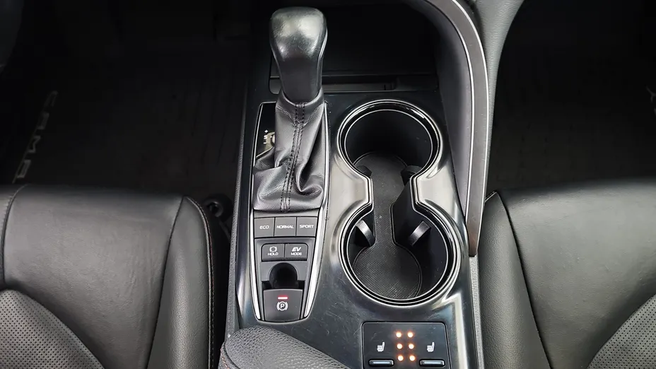 TOYOTA Camry Camry 2.5 Hybrid Comfort CVT