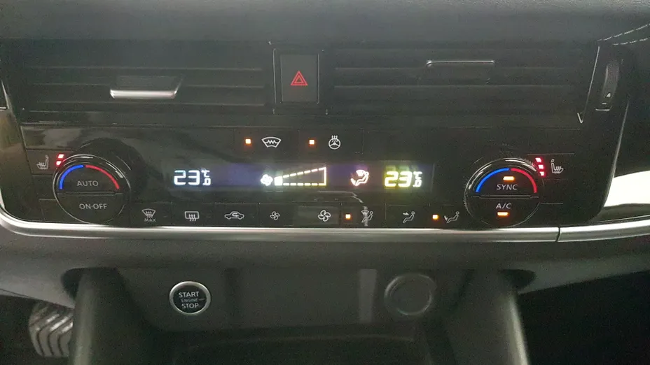 NISSAN Qashqai Qashqai 1.3 DIG-T mHEV N-Connecta