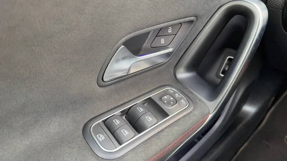 MERCEDES-BENZ CLA CLA 200 mHEV AMG Line 7G-DCT