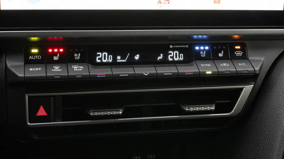 TOYOTA Camry Camry 2.5 Hybrid Dynamic Force Executive e-CVT