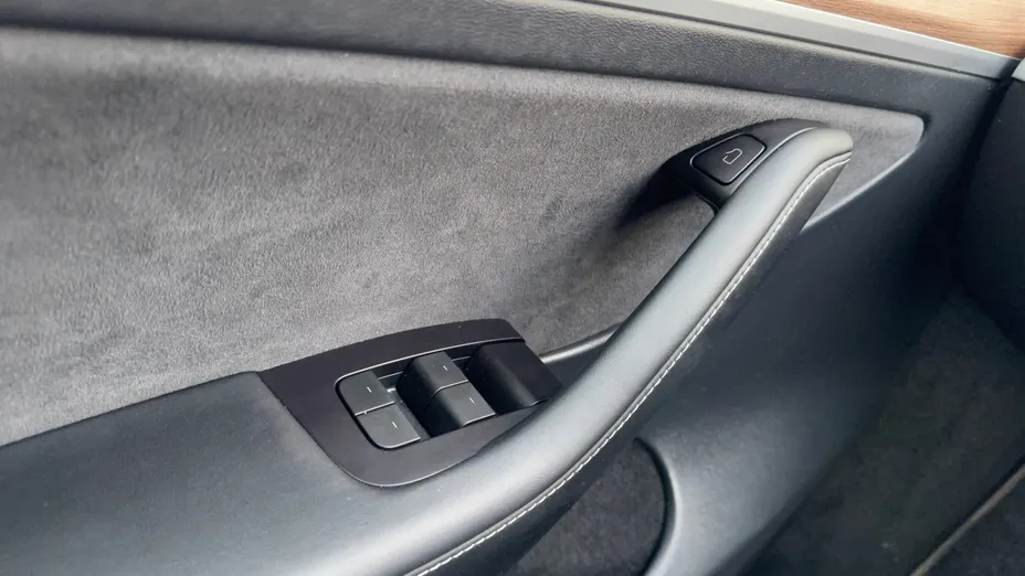 TESLA Model Y Y Long Range RWD