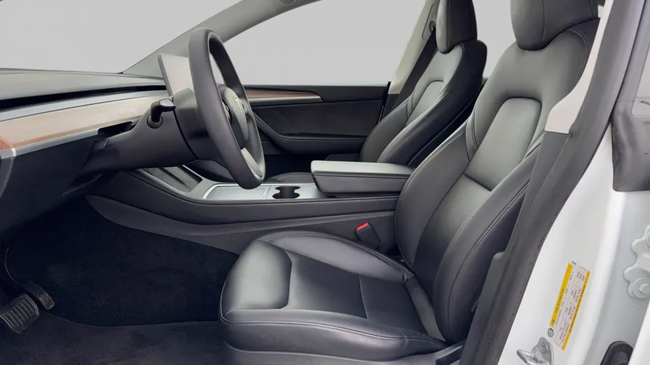 TESLA Model Y Y Long Range RWD