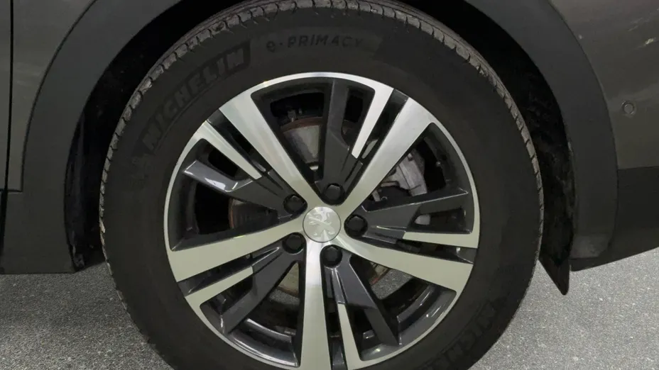 PEUGEOT 3008 3008 1.2 PureTech Allure Pack S&S EAT8