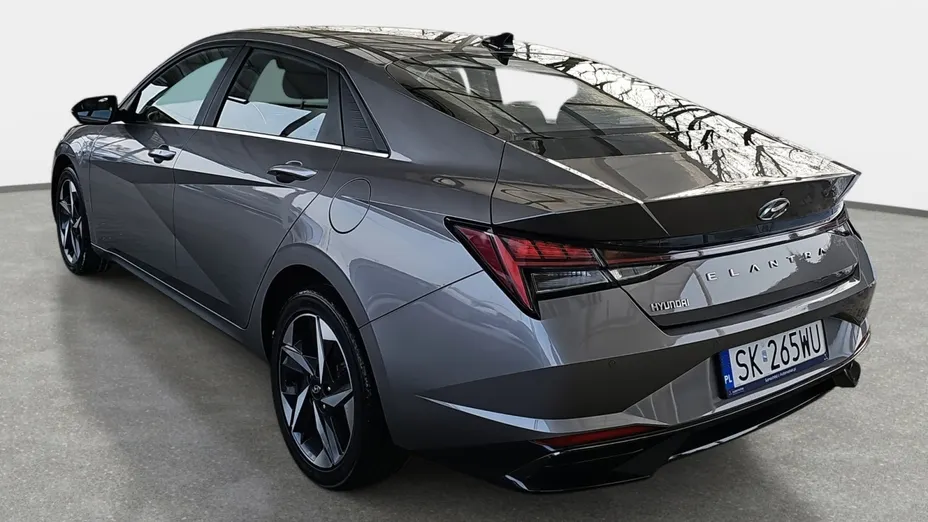 HYUNDAI Elantra Elantra 1.6 Executive CVT